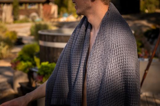Kirami FinVision Experience bathrobes