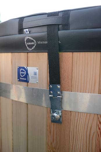Sicherheitsschlösser für den Badefassdeckel.