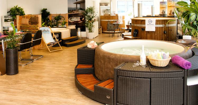 Itävallan jälleenmyyjä - Adventure Spa showroom | Kirami