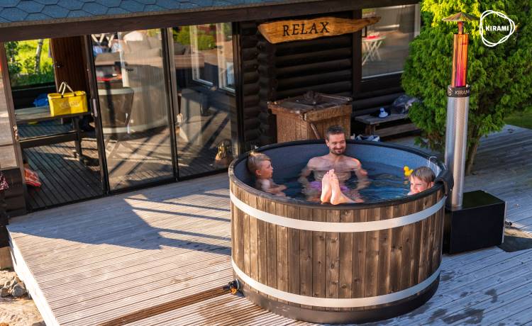 Isä ja pojat chillailivat yhdessä| Relax by Kirami