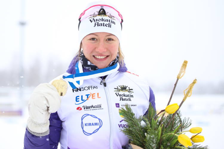  Photo: Vuokatti Ski Team Kainuu | Katri Lylynperä - Garder un œil sur le trophée | Kirami