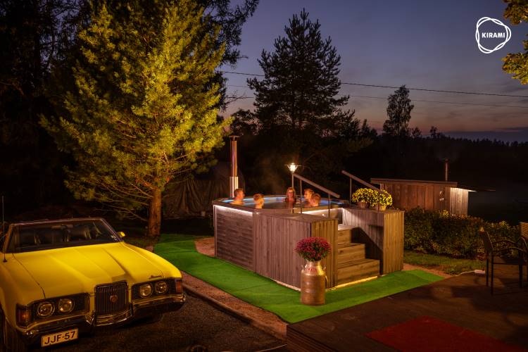 Hot tub at sunset | Sauna and a hot tub are best friends | Kirami