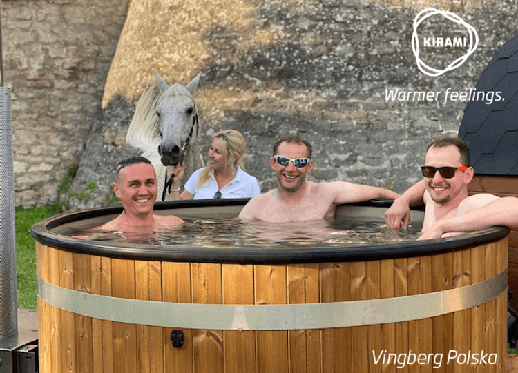 On top of ThermoWood hot tubs from their own factory, Vingberg Polska also sells hot tubs by Kirami | Kirami