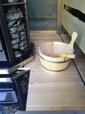 картинка: Wood Fired Hot Tubs by The Log Company | В сауне можно поддать ​​​​​​​ пару | Kirami