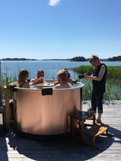 Agence publicitaire doop | Mikko Kovasiipi photographie le bain nordique " Pearly " | Kirami