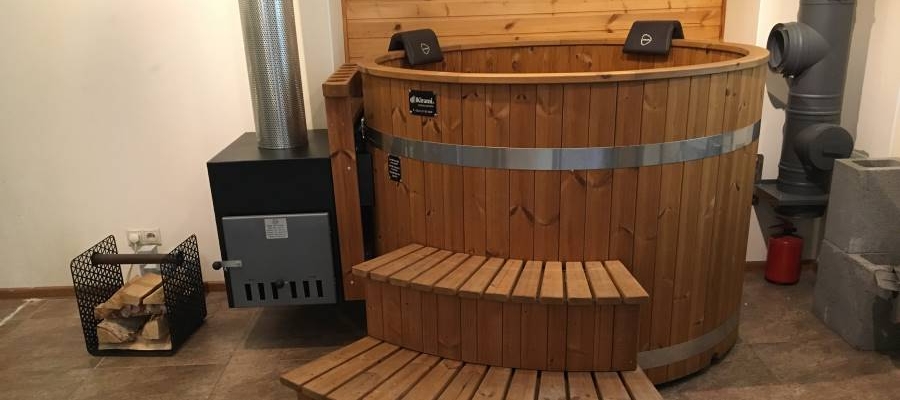 Elitnye Kaminy sells hot tubs in Russia  | Kirami