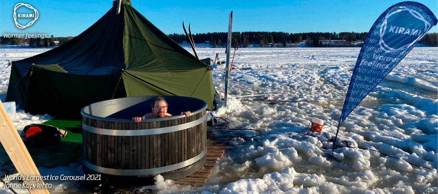 Janne Käpylehto built the world's biggest ice carousel again
