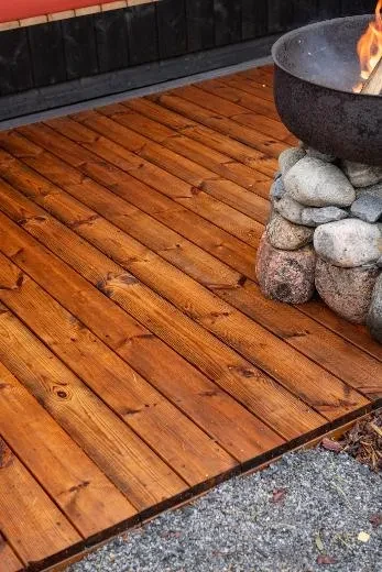 Kirami FinVision® -pation avulla voit rajata puutarhaan näyttävän paikan.