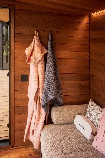 Kirami FinVision® -lounge M Misty - paikka missä vilvoitella saunan jälkeen!