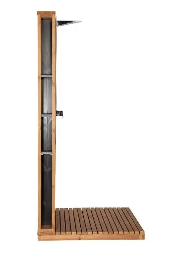 Vilvoittelevat suihkut Kirami FinVision® - ulkosuihkun seinän takana